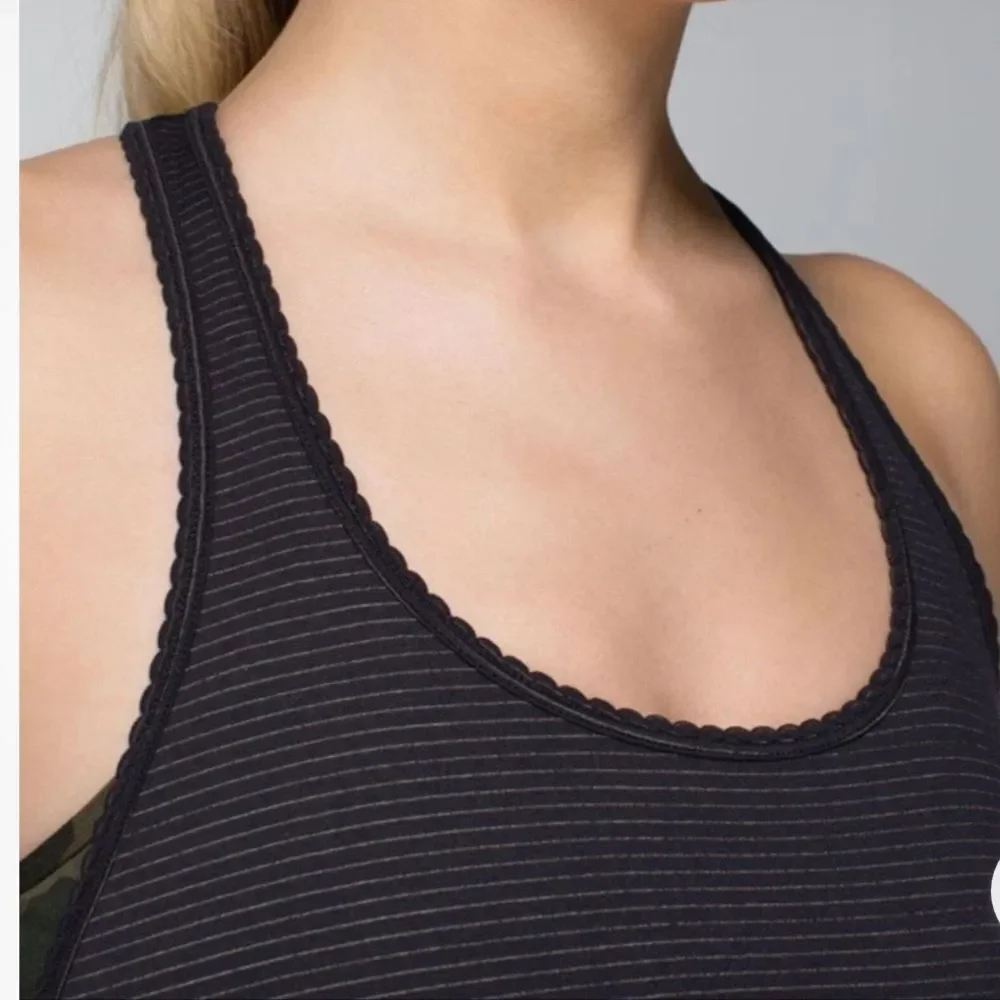 Lululemon 105 F Singlet top